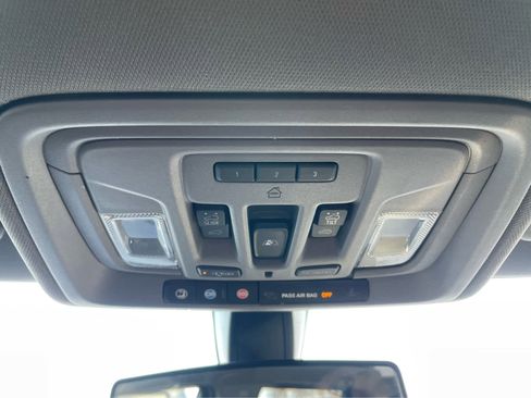 Used 2021 Chevrolet Silverado 1500 LT Trail Boss w/ Convenience Package II image 31