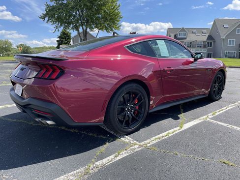 Used 2025 Ford Mustang GT Premium RWD image 3