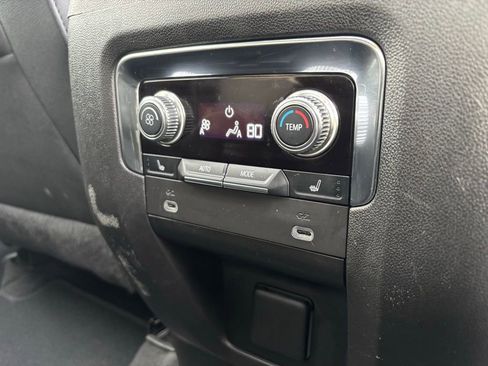 Used 2022 GMC Yukon AT4 w/ Technology Package image 21