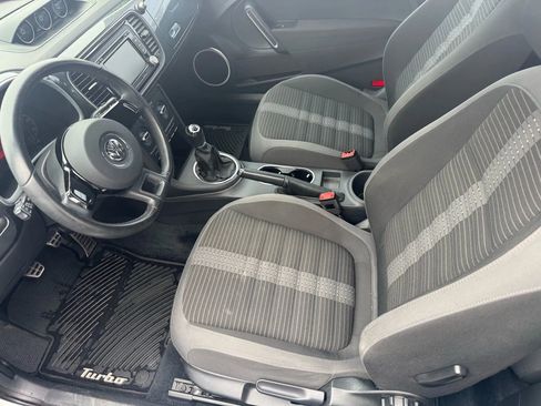 Used 2012 Volkswagen Beetle 2.0T image 17