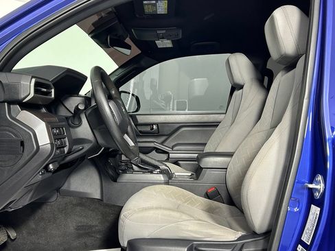 Used 2024 Toyota Tacoma SR5 AWD/4WD image 28