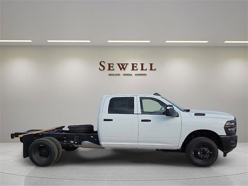 New 2026 RAM 3500 Tradesman image 4