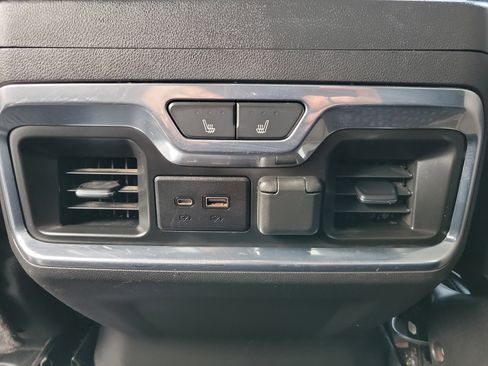 Used 2021 GMC Sierra 1500 AT4 w/ AT4 Premium Package image 11