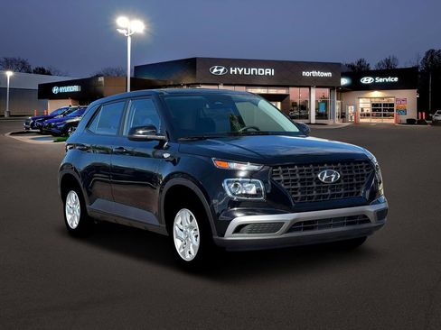 New 2026 Hyundai Venue SE image 11