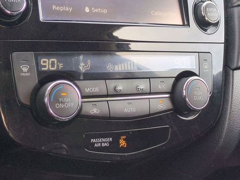 Used 2017 Nissan Rogue SV w/ Sun & Sound Touring Package image 31