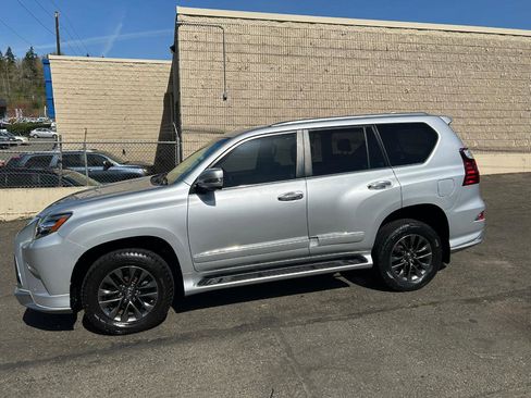 Used 2019 Lexus GX 460 Premium AWD/4WD image 8