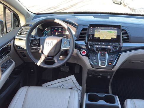 Used 2023 Honda Odyssey Elite image 25