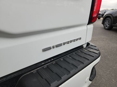 Used 2023 GMC Sierra 1500 Denali w/ Denali Reserve Package AWD/4WD image 10