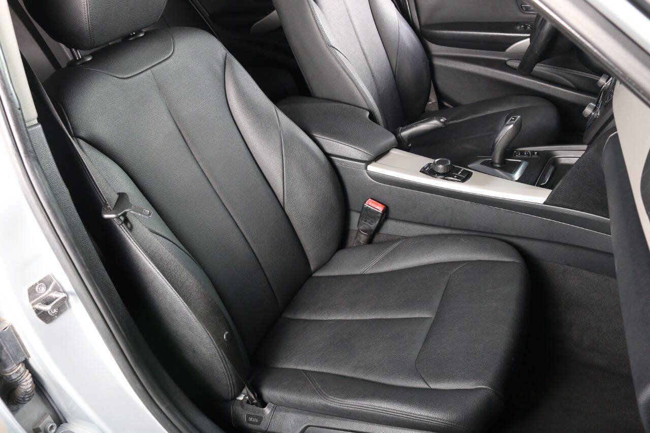 Used 2013 BMW 328i Sedan RWD image 29