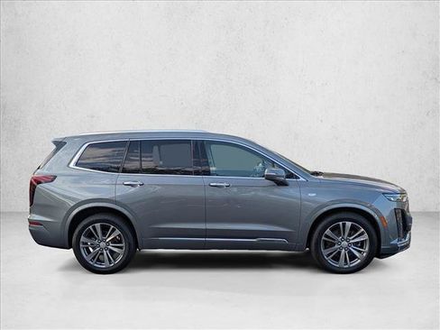 Used 2020 Cadillac XT6 Premium Luxury FWD image 4