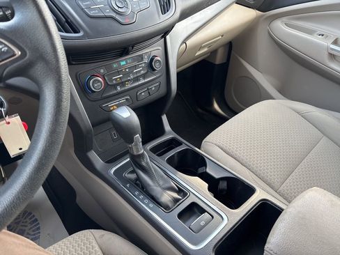 Used 2017 Ford Escape SE image 63