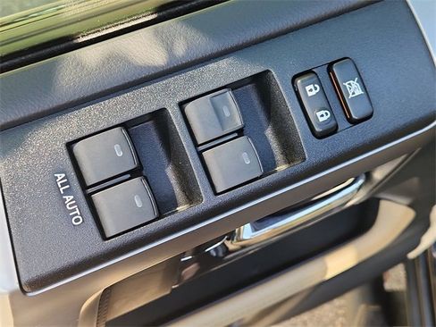 Used 2023 Toyota 4Runner SR5 Premium image 24