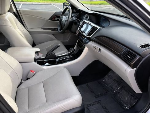 Used 2016 Honda Accord EX-L image 12