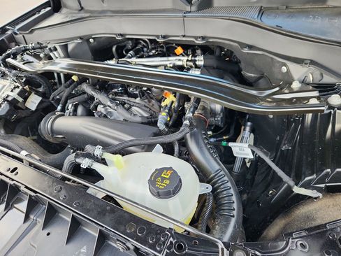 Used 2025 Ford Explorer Platinum w/ LUX Leather Package image 18