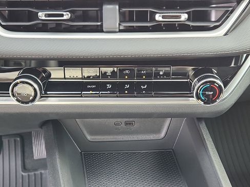 New 2026 Chevrolet Equinox LT image 21