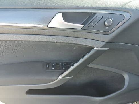 Used 2020 Volkswagen GTI S image 10