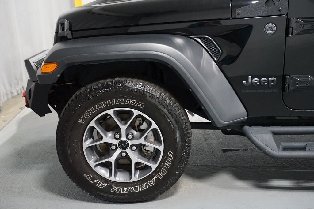 Used 2024 Jeep Wrangler Unlimited Sport AWD/4WD image 5