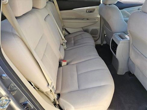 Used 2017 Nissan Murano SV image 16