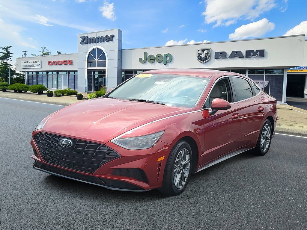 Used 2023 Hyundai Sonata SEL w/ Preferred Accessory Package FWD image 2