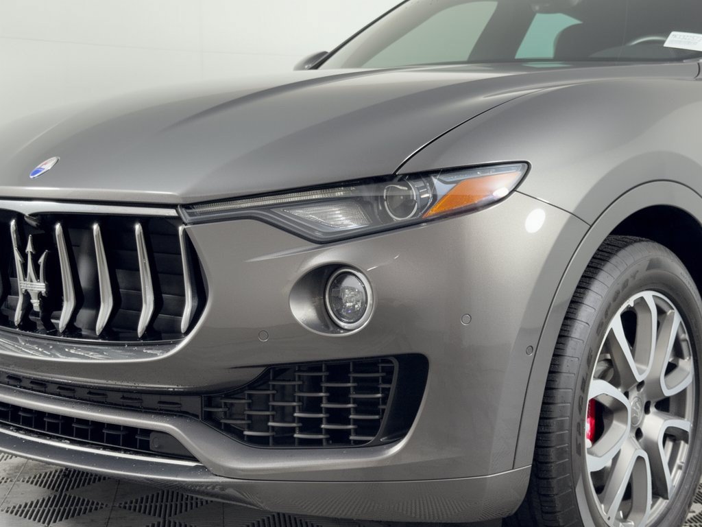 Used 2019 Maserati Levante AWD/4WD image 12