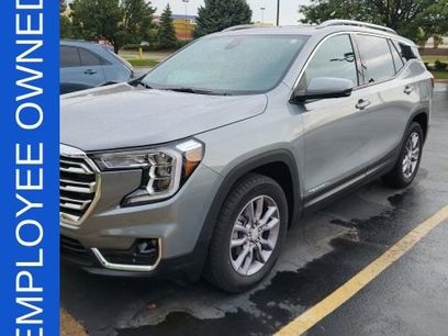Used 2023 GMC Terrain SLT w/ Infotainment Package II