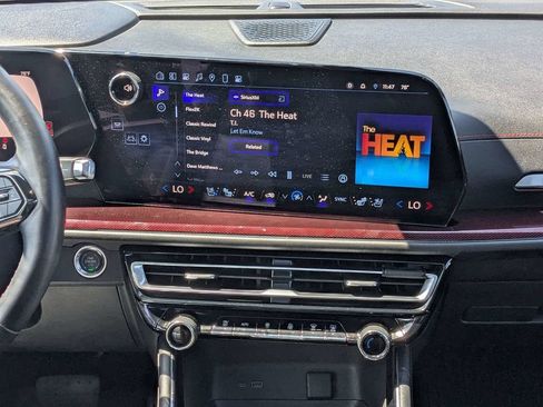 Used 2024 Chevrolet Traverse RS w/ LPO, Floor Liner Package AWD/4WD image 17