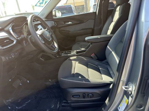 Used 2023 Chevrolet TrailBlazer LT FWD image 20
