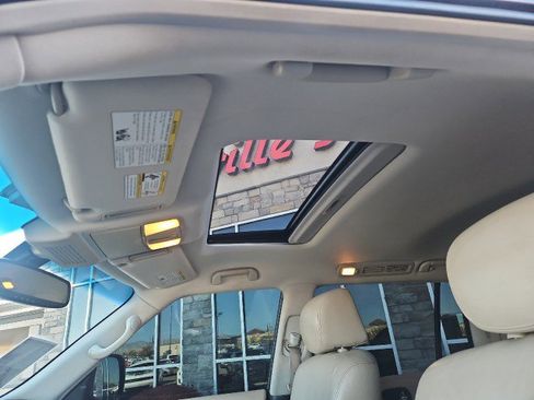 Used 2017 Nissan Armada Platinum image 23