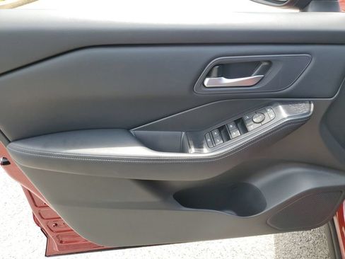 Certified 2025 Nissan Rogue SV AWD/4WD image 14