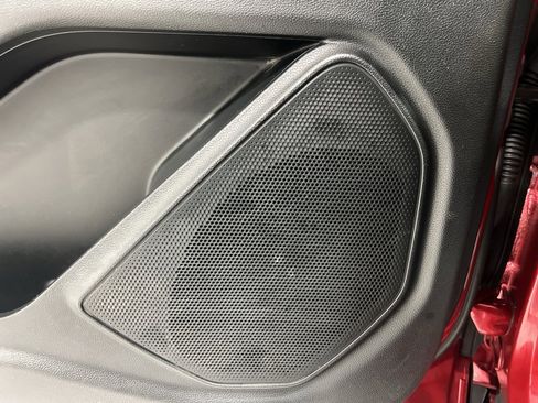 Used 2020 Ford Explorer XLT w/ Equipment Group 202A image 22