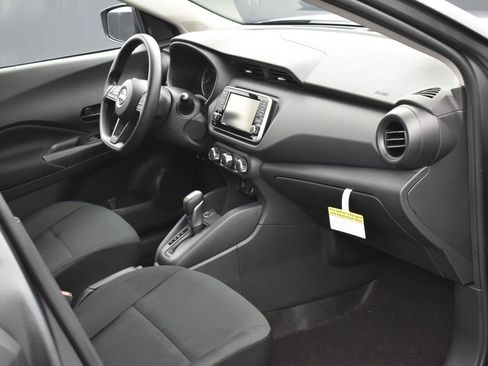 New 2025 Nissan Kicks Play S image 6