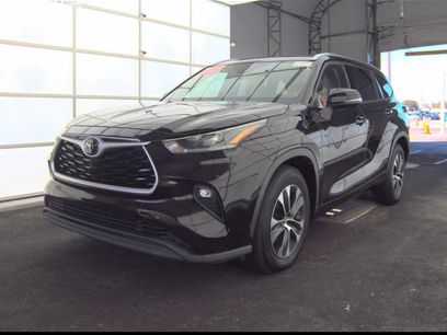 Used 2021 Toyota Highlander XLE