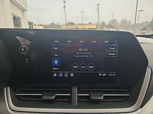 Used 2025 Chevrolet Trax LS image 15