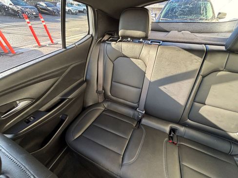 Used 2025 Buick Envista Sport Touring image 39