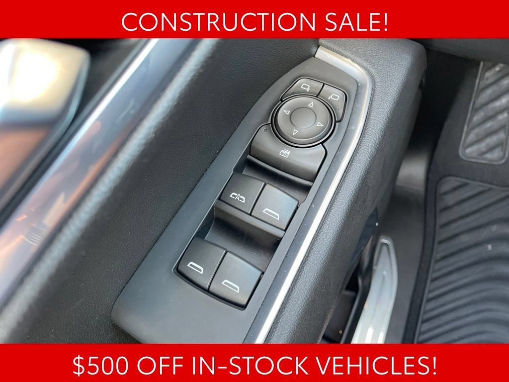 Used 2023 Chevrolet Silverado 1500 LT AWD/4WD image 34