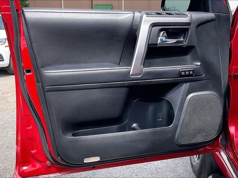 Used 2021 Toyota 4Runner Limited AWD/4WD image 22