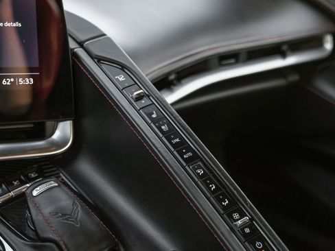 Used 2022 Chevrolet Corvette Stingray Premium Conv w/ Z51 Performance Package image 22