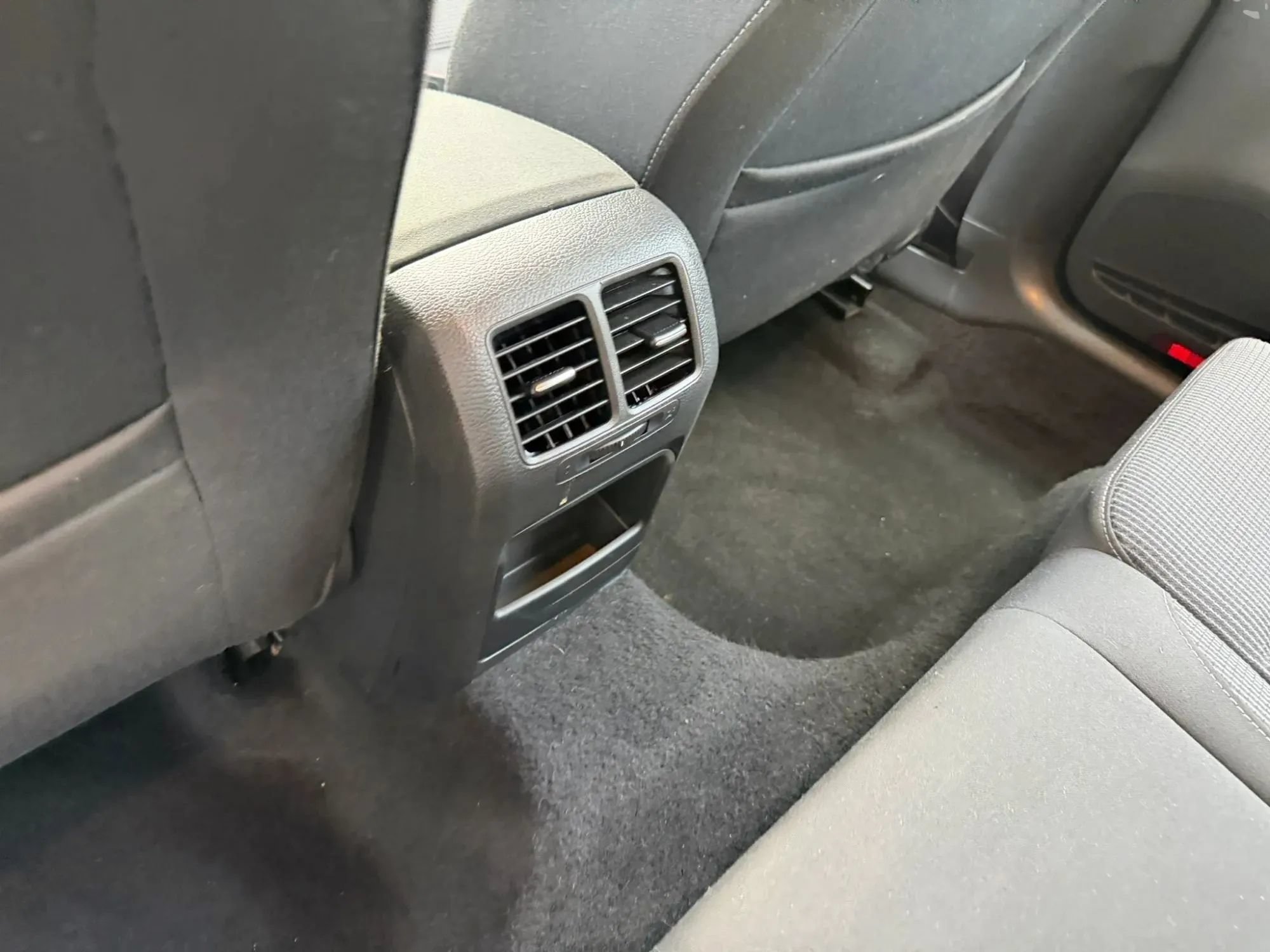 Used 2012 Volkswagen Golf TDI FWD image 10