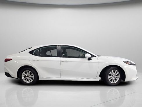 Used 2025 Toyota Camry LE FWD image 23