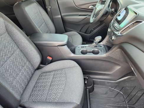 Certified 2024 Chevrolet Equinox LT FWD image 14