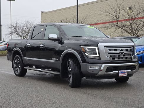 Used 2023 Nissan Titan Platinum Reserve w/ Moonroof Package image 19