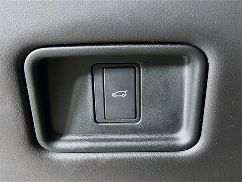 Used 2024 Land Rover Range Rover Sport SE image 33