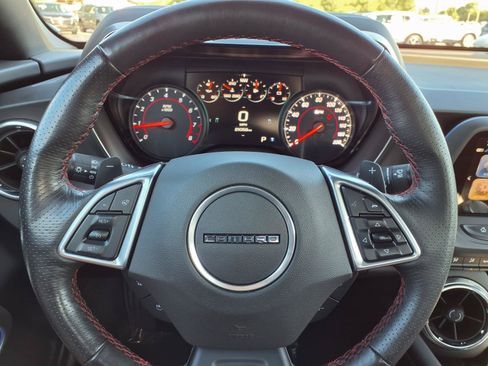 Used 2018 Chevrolet Camaro LT RWD image 12