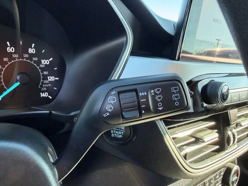 Used 2020 Ford Escape SE image 23