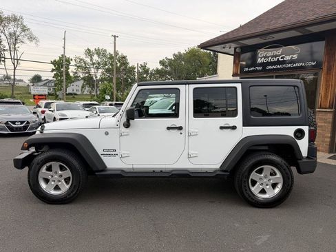 Used 2016 Jeep Wrangler Unlimited Sport w/ Quick Order Package 24S AWD/4WD image 2