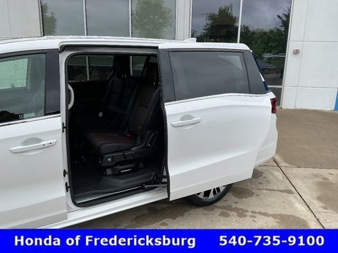 Certified 2026 Honda Odyssey Elite image 16