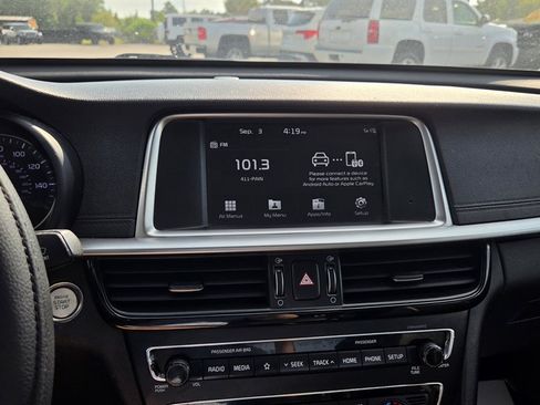 Used 2019 Kia Optima S FWD image 12