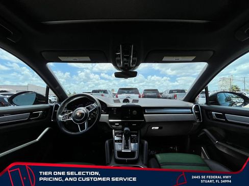 Used 2023 Porsche Cayenne Platinum Edition AWD/4WD image 14