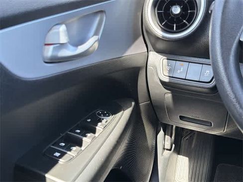 Used 2024 Kia Forte LXS w/ LXS Technology Package image 14