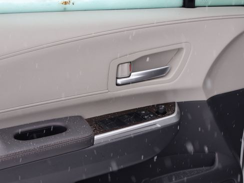 Used 2024 Toyota Sienna XLE image 23